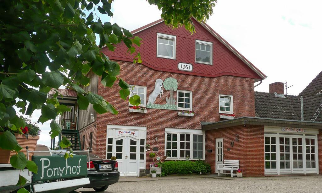 Ponyhof Naeve Am Wittensee Farm stay